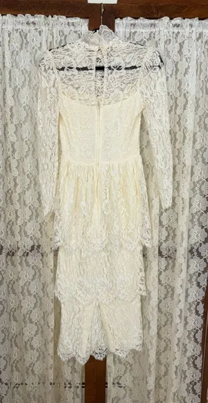 Pretty Vintage 90s Jessica McClintock Tea Length Lace Wedding Dress thumbnail 1