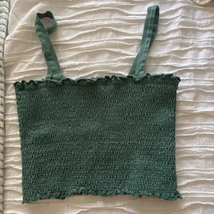 Ruched green cropped tank top thumbnail 2