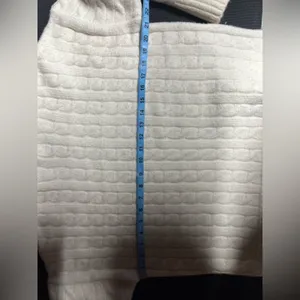 Abercrombie & Fitch Cable Easy Funnel Neck Sweater in Cream. Size Medium thumbnail 9