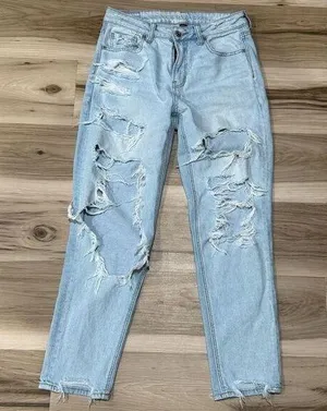 American Eagle Strigid Distressed Mom Jeans Women's 4 thumbnail 1