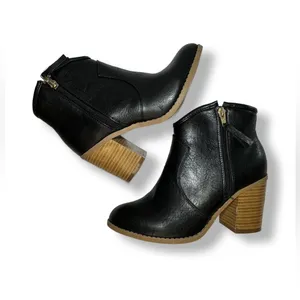Women’s Maurice’s Black Vegan Leather Western Style Boots Sz: 7 thumbnail 4