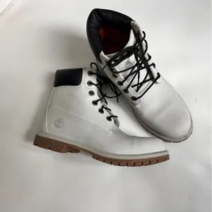 Timberland Women's 6" Premium Durable Cold Weather Winter Boot Sz 8.5 thumbnail 11