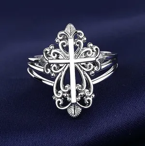 Boutique New Vintage Look Silver Cross Filigree Ring Size 8 thumbnail 2