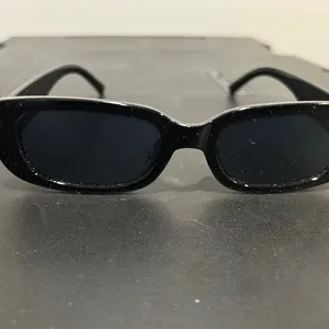 Stylish Black Sunglasses thumbnail 8