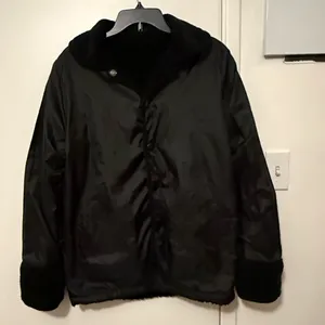 Cozy Black Teddy Jacket Reversible for Women. thumbnail 6