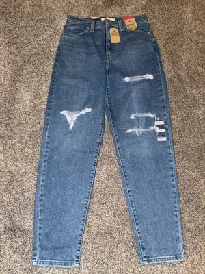 Levi's Women's High-Waisted Mom Jeans Distressed Relaxed Tapered Leg, 29x29 thumbnail 1