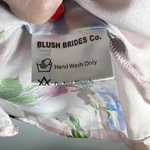 Blush Brides Co.‎ Women's Size L Floral Satin Pajama Top Short Sleeve Button Up thumbnail 5
