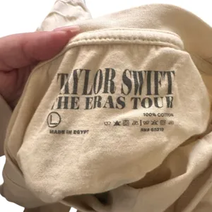 TAYLOR‎ SWIFT Eras Tour Merch Tee Cream Large thumbnail 5
