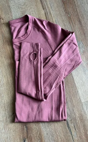 Lululemon Swiftly Tech Long Sleeve 2.0 Plum thumbnail 2
