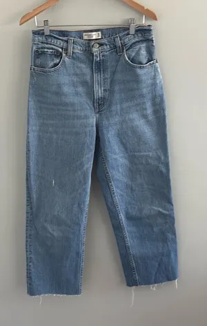 Abercrombie‎ The 90s Straight Ultra High Rise Jeans thumbnail 1