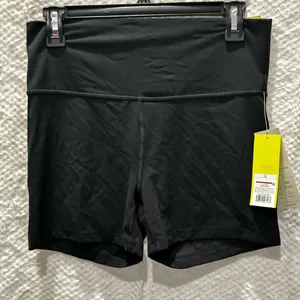 Black Women's Shorts Size L thumbnail 1