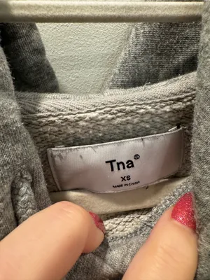 Aritzia TNA Gray Cropped Hoodie Sweatshirt Cotton Blend Size XS thumbnail 2