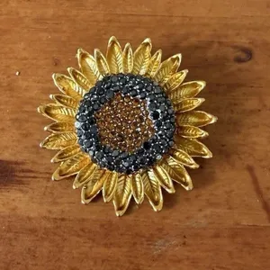 Sunflower Statement Brooch Gold Tone Black Amber Rhinestone Floral Flower Pin thumbnail 1
