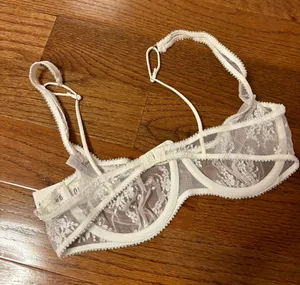 Urban Outfitters NWT Out From Under Amber Firecracker Lace Underwire Bra - 36C thumbnail 3