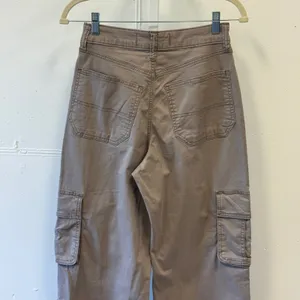 Hollister Ultra High-Rise Baggy Cargo Pants Taupe Brown W25R 0R Wide Leg Utility thumbnail 6