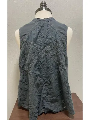 American Eagle XL Dark Green Lace Keyhole Sleeveless Blouse thumbnail 2