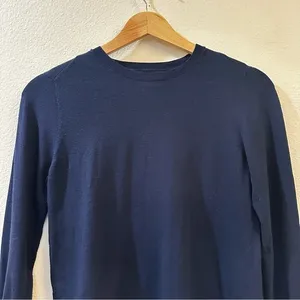 Aritzia Sunday Best Crewneck Long Sleeve Knit Pullover Sweater Navy‎ Size M thumbnail 2