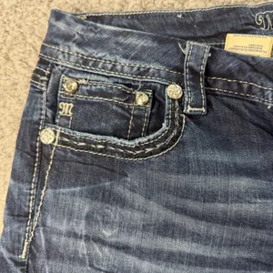 Miss Me Signature Skinny Jeans Dark Wash Embellished JE7213S2L Size 32 thumbnail 5