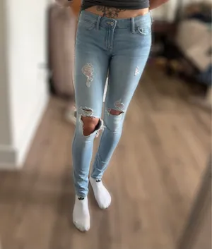 Hollister Low-Rise Super Skinny Jeans thumbnail 5