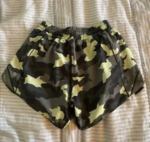Lululemon Hotty Hot Shorts 4” thumbnail 2