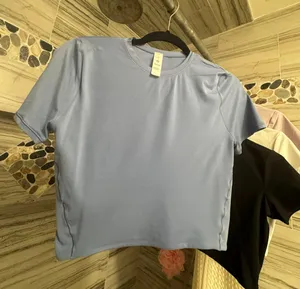 Lululemon Cropped Tshirt thumbnail 1