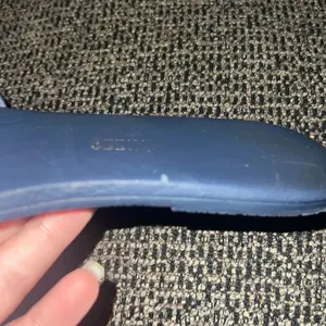 ✨Tkees Serena Navy Sz 7 Sandals✨ thumbnail 11