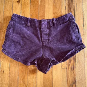 FREE‎ PEOPLE Burgundy Purple Low Rise Shorts size 30 thumbnail 2