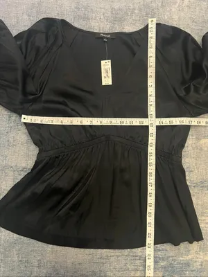 NWT! Madewell Black Satin Shirred Puff Sleeve V Neck Top Large thumbnail 6