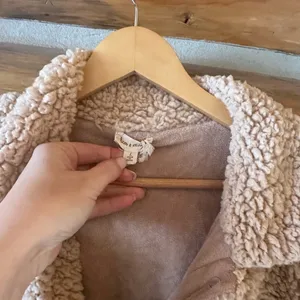 Hem & Thread NWOT  Teddy Sherpa Jacket thumbnail 3