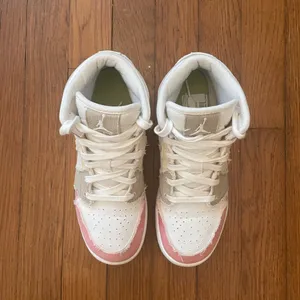 Nike Air Jordan 1 Mid Pastel Grind - Size Women’s 6 / Youth 4.5 thumbnail 3