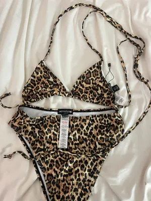 Pretty Little Thing Bikini thumbnail 1