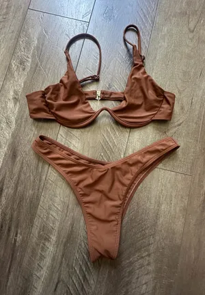 Brown Bikini Set Size M thumbnail 1