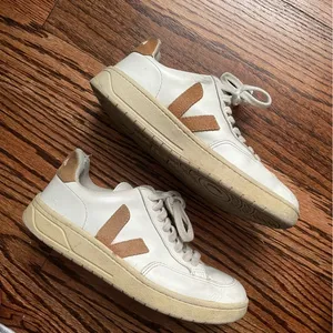 Veja White and Tan Sneakers 5 thumbnail 1