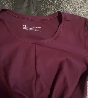 Womens XS Under Armour Athletic Short Sleeve Twist Front Crop Top-burgundy thumbnail 4