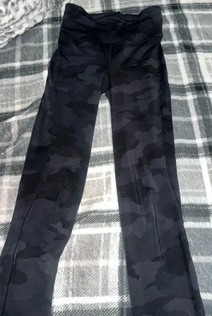 camo lululemon single align leggings 28’ thumbnail 1