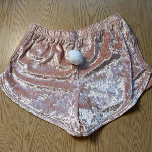 Women’s Heart & Hips Velvet Pink Bunny 🐰 Shorts Halloween 👻 Costume size Large thumbnail 1