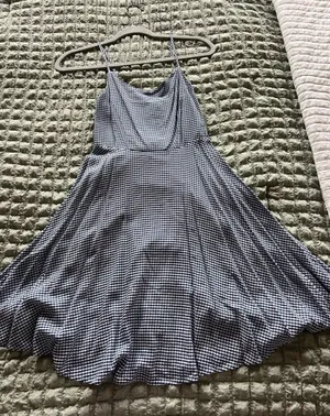 Old Navy white and blue gingham dress with adjustable straps. Size: XS #gingham #summerdress thumbnail 1