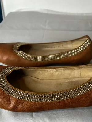 Stuart Weitzman Tan Brown Leather Ballet Flats with Crystal Trim Size 8.5 thumbnail 2