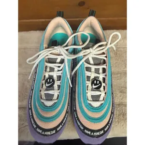 Nike Womans Air Max 97 'Have A Nike Day' sneakers Sz 8.5 BQ9130-500 thumbnail 6