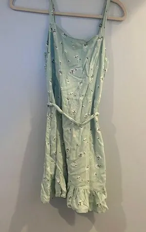 hollister green floral ruffle dress with tie thumbnail 1