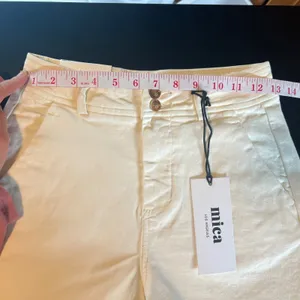 NEW Mica Sz 4-6 (XS) white High‎ Waist Denim Shorts Ivory NWT thumbnail 7