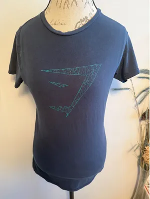 Gymshark Women's Graphic T‎ Shirt Navy Blue Turquoise Logo Size S flaw thumbnail 1