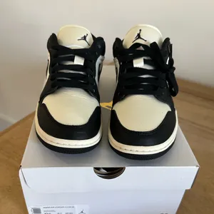 $160 NEW IN BOX! Air Jordan 1 Low SE women’s 8.5 thumbnail 5