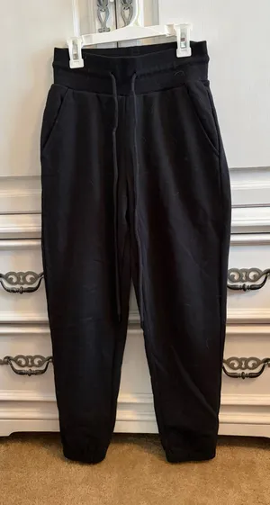 Alo Yoga Jogger Sweatpants Black thumbnail 1