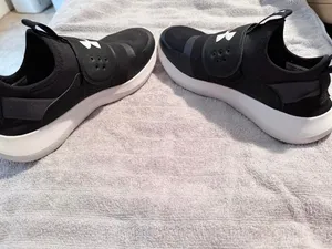 Under Armour Womens Size 9 Black White Slip On Sneakers Velcro Strap Athletic Shoes thumbnail 5