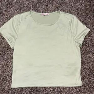 Sincerely Jules the label light green crop top Medium thumbnail 1