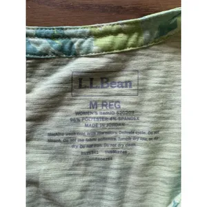 L.L. Bean Women Size M REG Green Sleeveless Tank Top‎ V Neck Stretch Logo Summer thumbnail 3