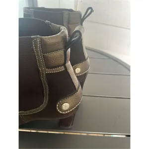 Cole Haan Suede Vibram Chelsea Ankle Boots Brown Size 7B thumbnail 6