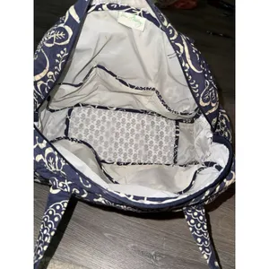 Vera Bradley Navy And White Floral Print Twirly Bird Pattern Zip Up Tote Bag thumbnail 9
