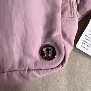 Lululemon Everywhere Belt Bag Large 2L Pink NWT 🌸🎀✨ thumbnail 2